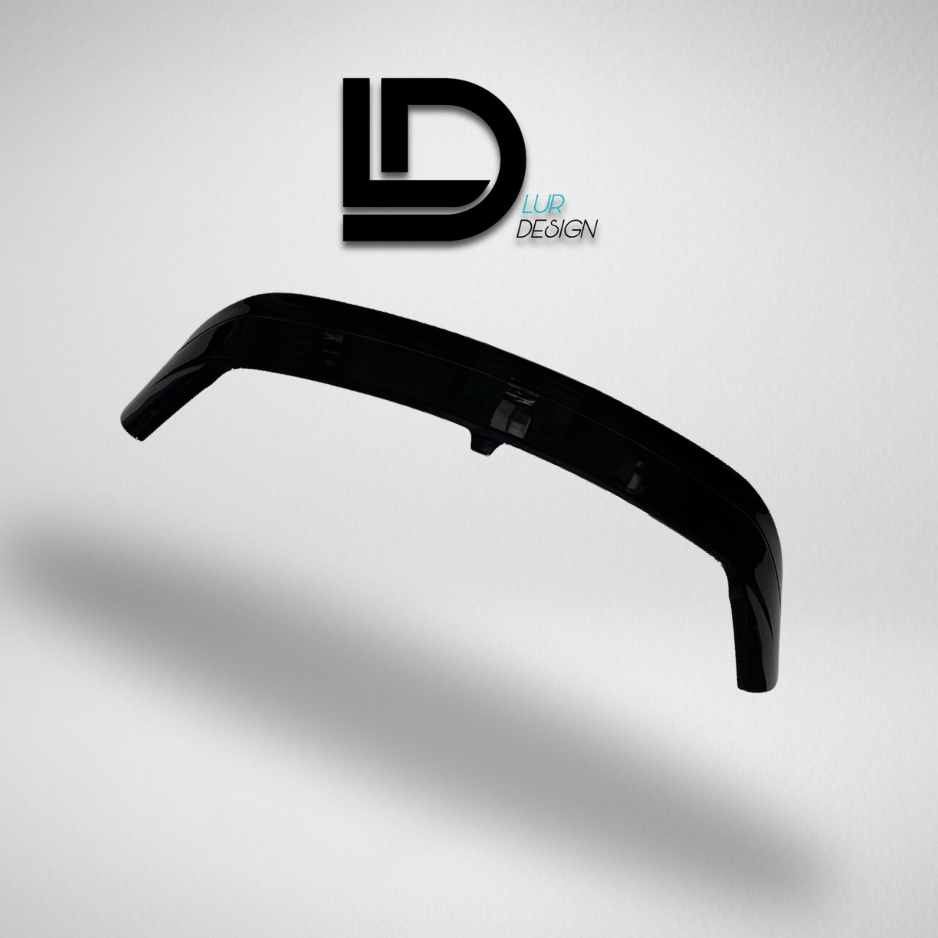 V1 Rear Spoiler Volkswagen GTI MK8
Black car bumper on a gray background with 'Lur Design' logo.